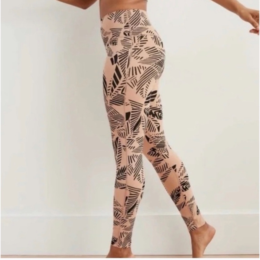 Geometric Patterned Leggings